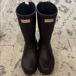 Hunter Plum colored mid calf rain Boots